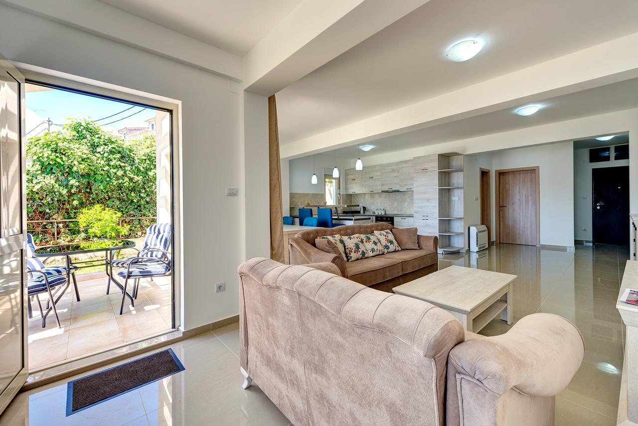 Apartments Villa Adriatic Tivat Luaran gambar