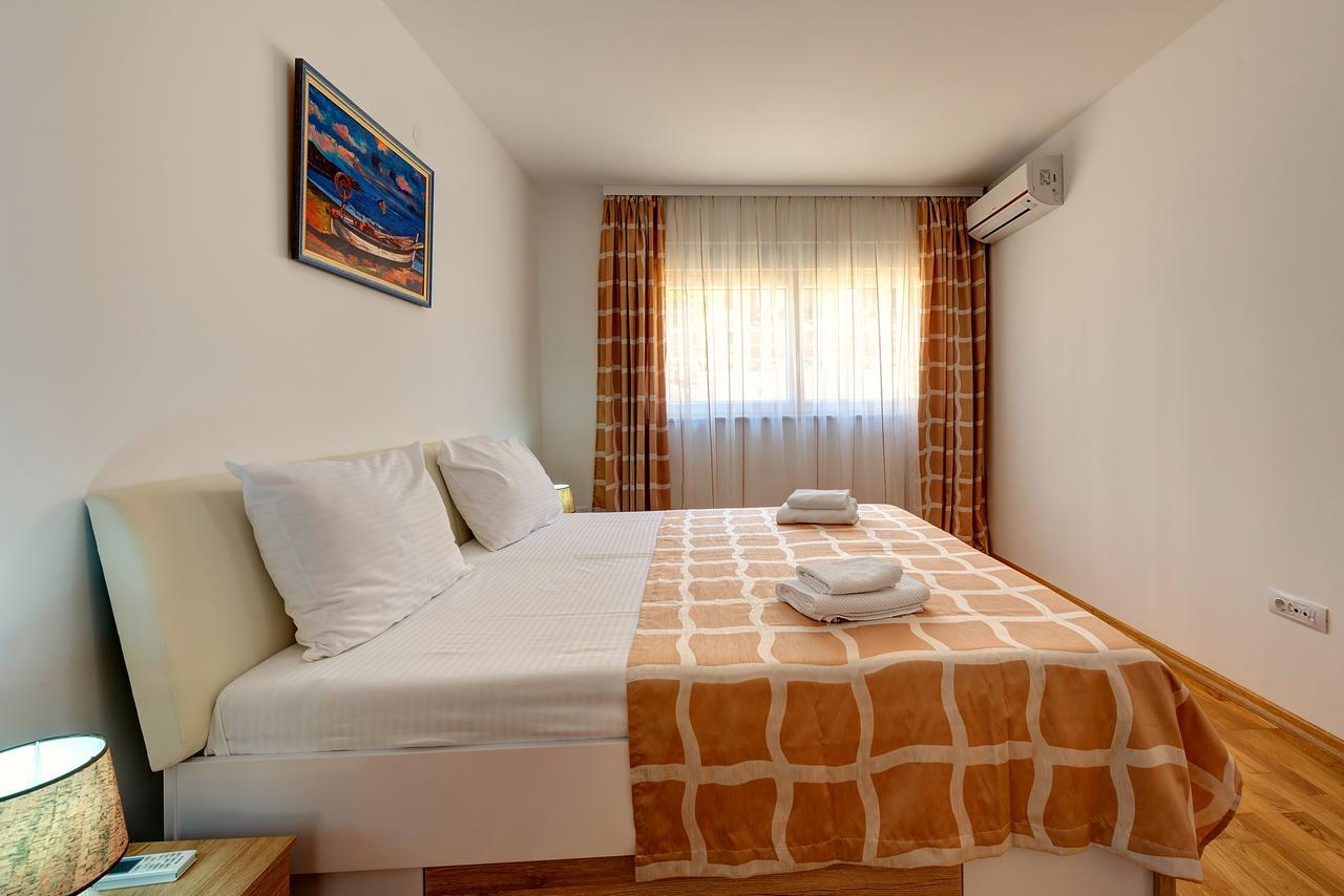 Apartments Villa Adriatic Tivat Luaran gambar