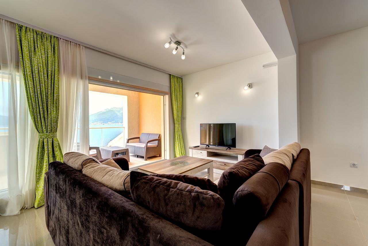 Apartments Villa Adriatic Tivat Luaran gambar