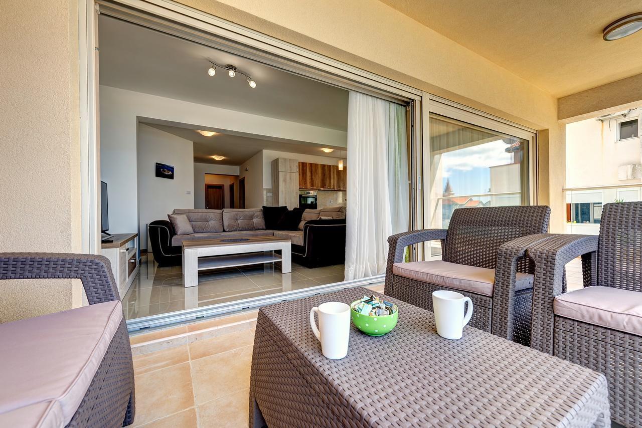 Apartments Villa Adriatic Tivat Luaran gambar