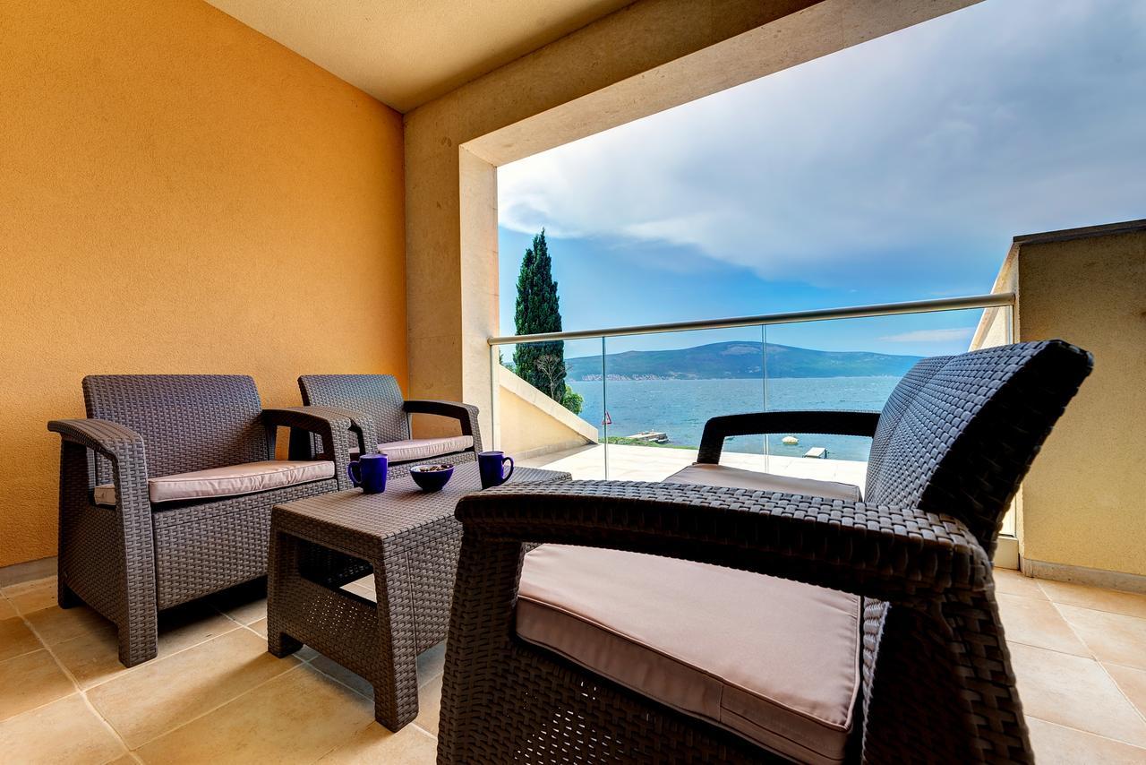 Apartments Villa Adriatic Tivat Luaran gambar